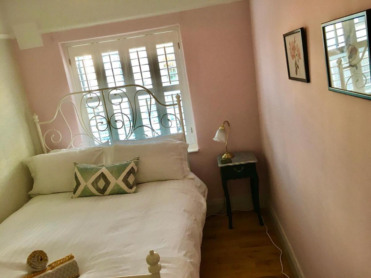 St Mary'S Cottage Boston Spa 외부 사진